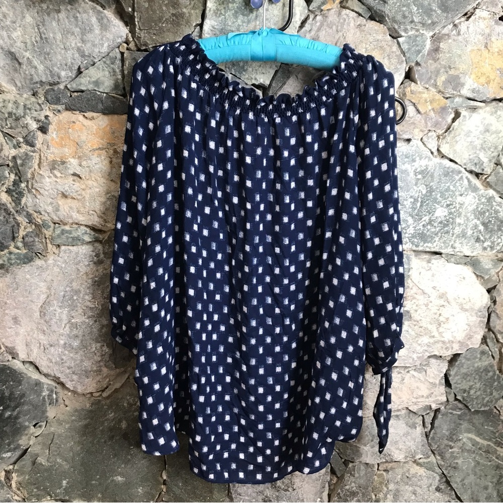 a.n.a. A New Approach Square dot polyester navy blue long sleeve top size XL